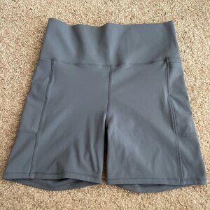 Vuori Studio Pocket Shorts